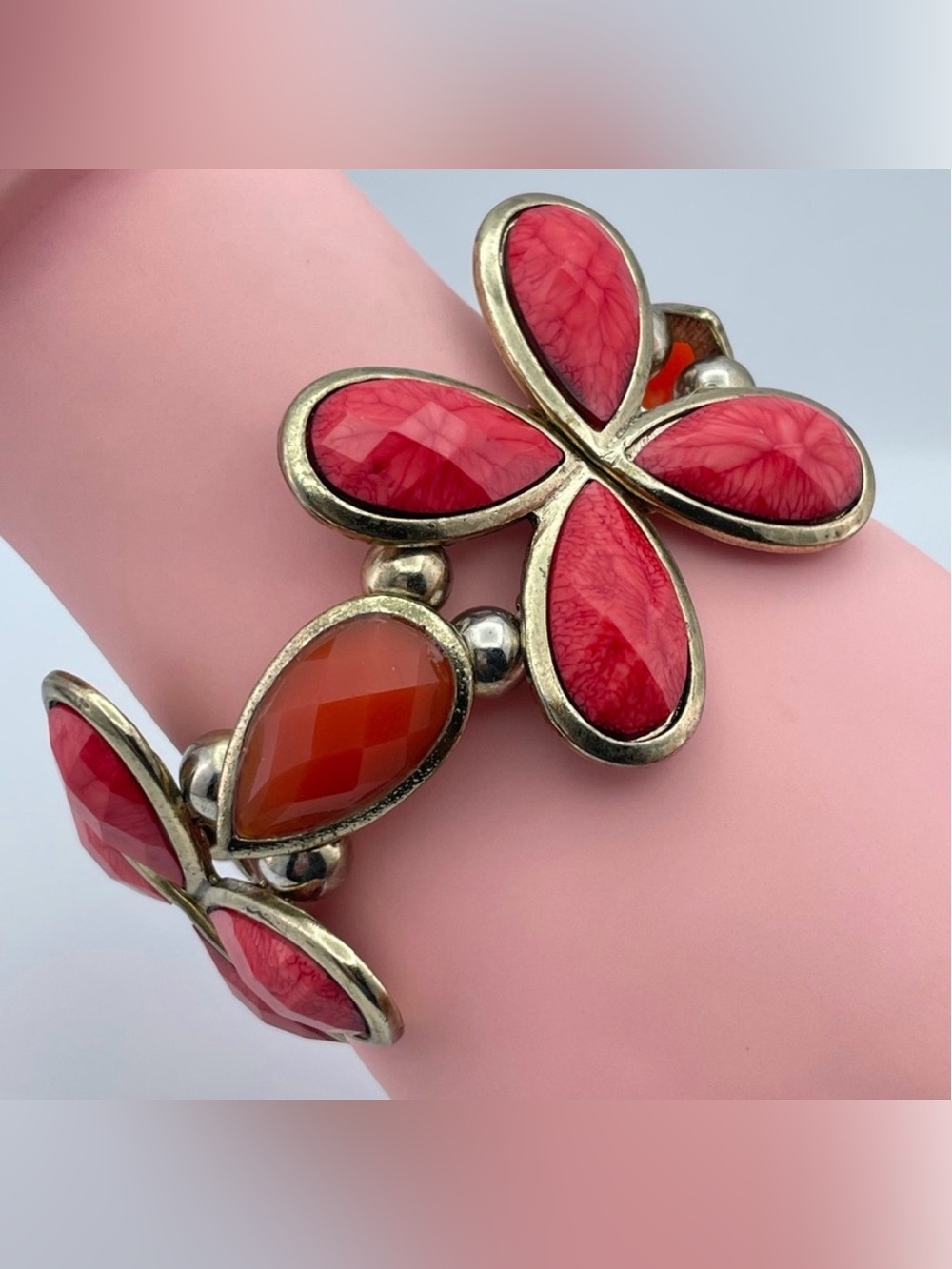 Red Floral Stretch Bracelet Gold Tone Beaded Statement Jewelry
